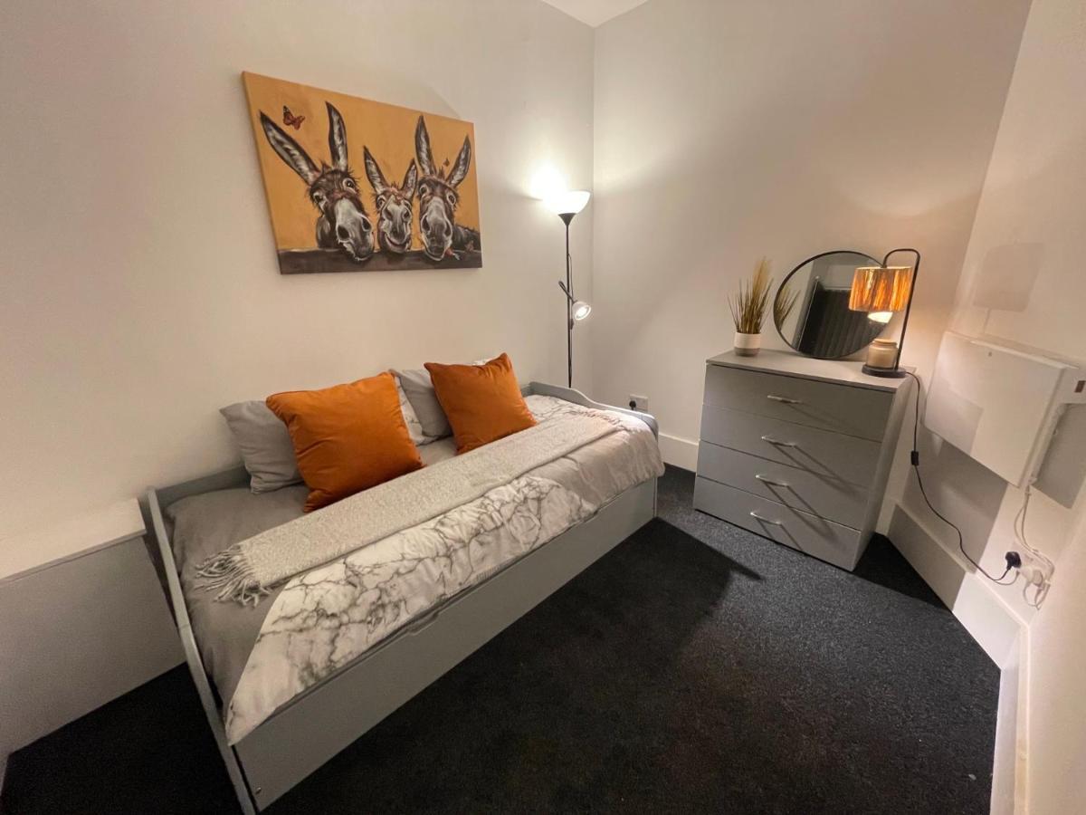 Urban 3 Bedroom Home In Kings Heath-Great Location 버밍엄 외부 사진