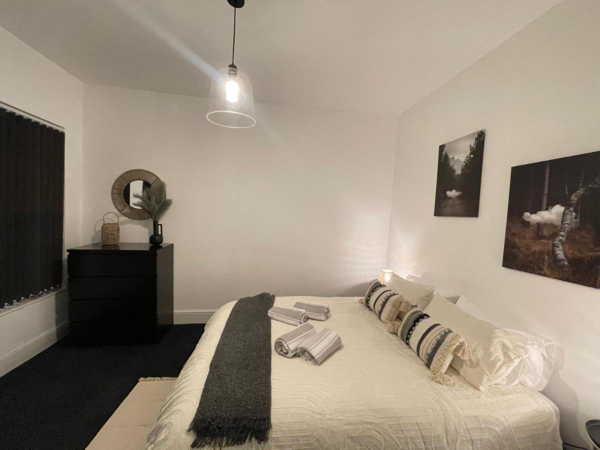 Urban 3 Bedroom Home In Kings Heath-Great Location 버밍엄 외부 사진
