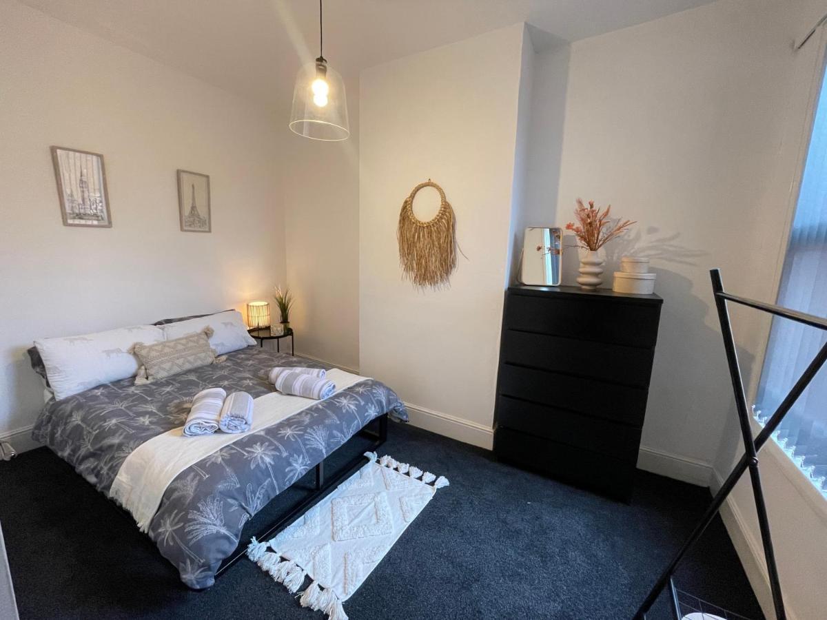 Urban 3 Bedroom Home In Kings Heath-Great Location 버밍엄 외부 사진